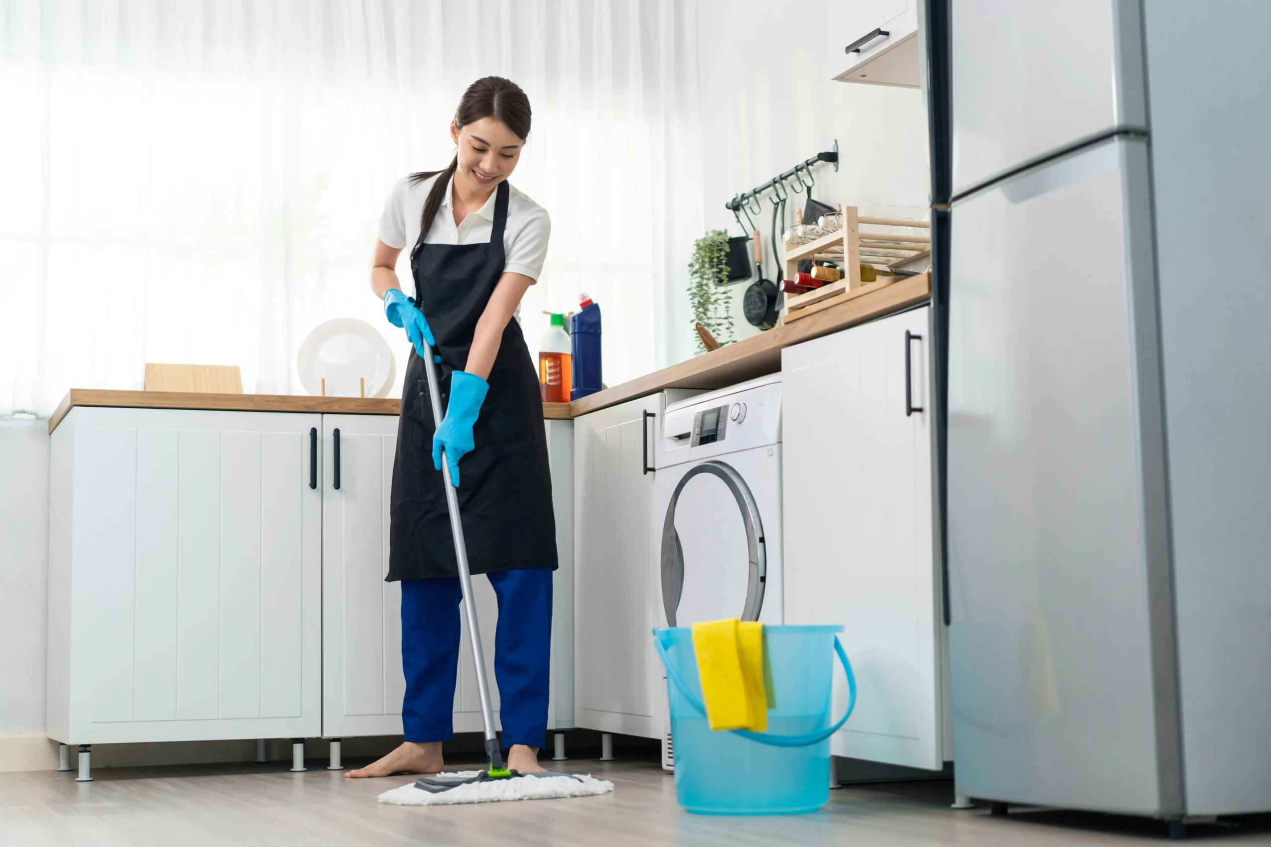 Reliable cleaning services Peoria AZ delivering detailed kitchen and floor cleaning